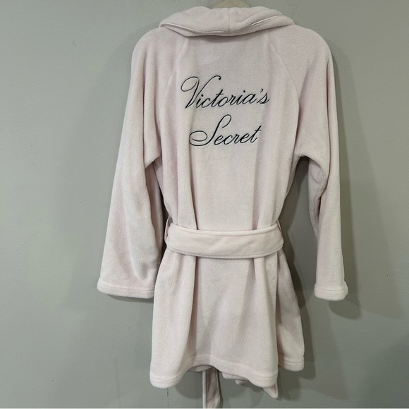 Victoria's Secret Plush Light Pink Soft Short Robe Women’s Size Medium Large - Picture 7 of 8